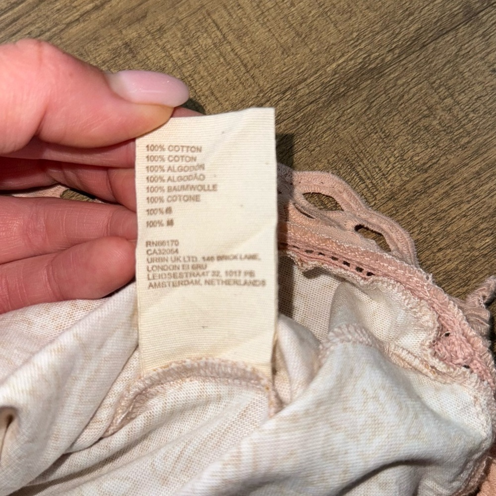 Anthropology Let Me Be Eyelet Swing Top Size M Neutral Motif NWT - Picture 7 of 7